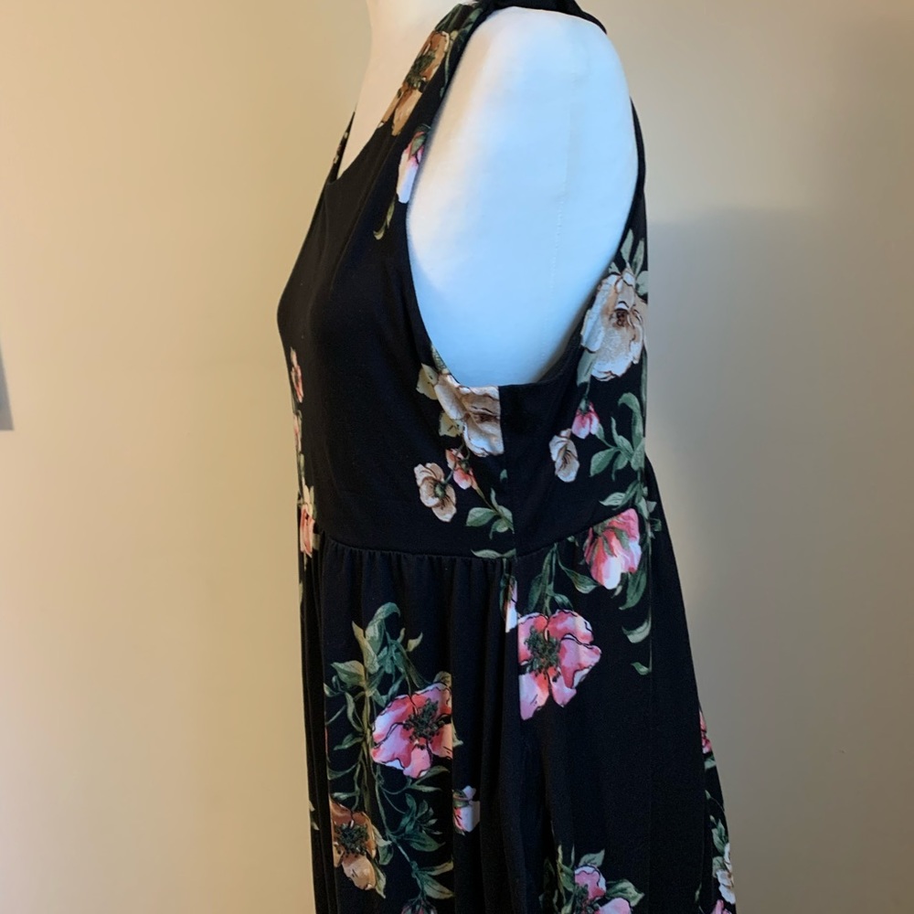 Flowered Maxi - Picture 3 of 6